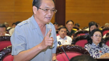 ​Chất vấn không phải “bới lông tìm vết”...