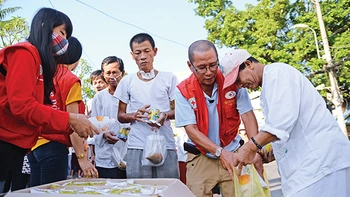 ​Người trả nợ đời