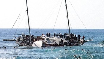 ​Châu Âu “chìm tàu” cùng người tị nạn
