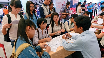 Tài chính đại học: Đâu là lối thoát?