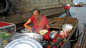 ​Con cua bò dọc thực đơn miệt vườn