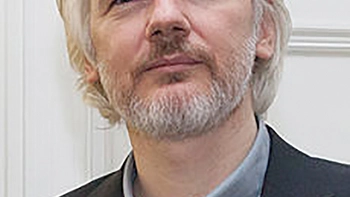 ​Julian Assange và thời “thực dân hóa kỹ thuật số”