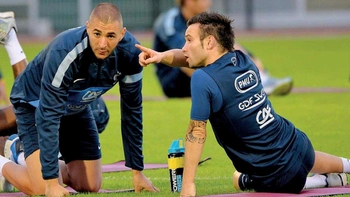 Vụ Benzema gây khó cho tuyển Pháp