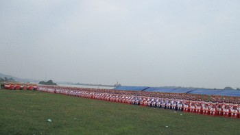 Sóng ở phía sông Bình Than