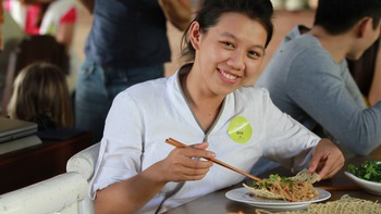 Ăn... chầm chậm