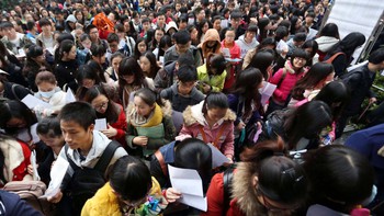 Trung Quốc: Cũng chỉ là chuyện con ai
