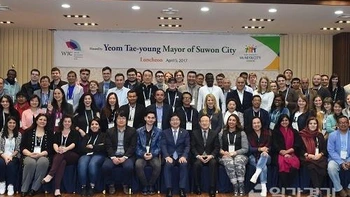 Truyền thông trước một thế giới chia rẽ