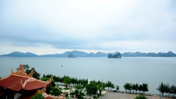 Cung đường ngược vọng cảnh Bái Tử Long