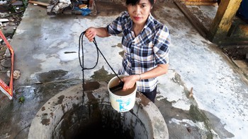 Sau ngập lũ là nỗi lo ô nhiễm, dịch bệnh lan rộng 