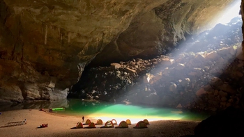 Phong Nha - Kẻ Bàng và cái giá của du lịch đại trà