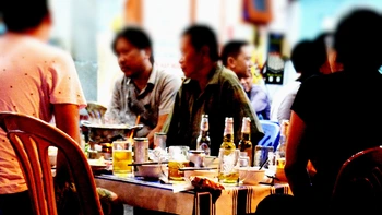 TP.HCM: Tăng thuế, làm sao “quản” bia các tỉnh khác vào?