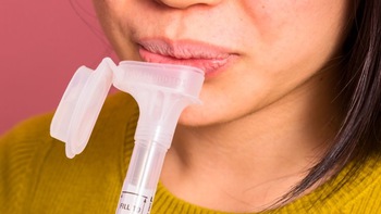 Kiểm tra ADN trực tuyến: Trò chơi may rủi của cảm xúc