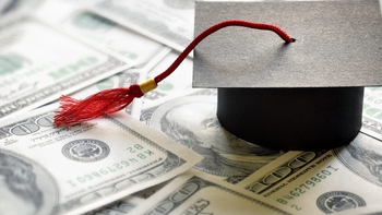Bài toán tài chính giáo dục đại học Việt Nam: Trông cả vào học phí?
