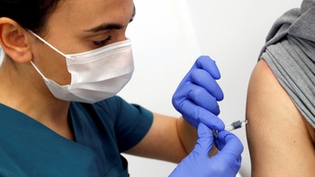 Chủ nghĩa quốc gia về vaccine COVID-19: Sẽ kéo dài thời gian hồi phục của toàn cầu
