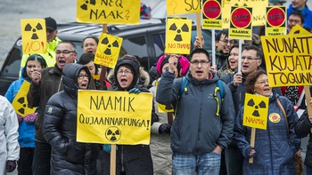 Greenland: Đảo băng nóng bỏng