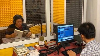 Đi tìm giọng đọc