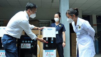 Nhìn ảnh người yêu để... giảm đau