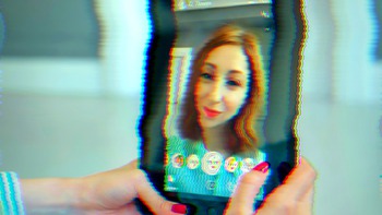 Ta thấy gì khi thấy mình qua Zoom
