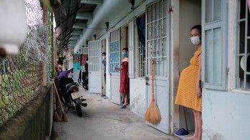 Hồng Việt bước qua "bóng tối"
