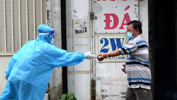 "Ông kỹ sư" trên đồng ruộng châu Phi