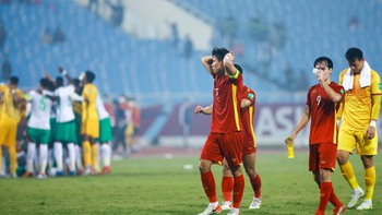 Thua tối thiểu, khoảng cách vẫn mênh mông