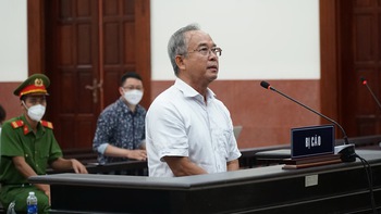 “Cha mẹ trực thăng”: Tôi phải “học lại” từ đầu...