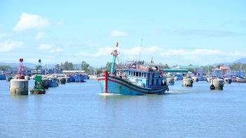 ​Cách nhau một tiếng ồn