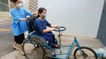Khi “bàn tay thép” vẫn được ưa chuộng