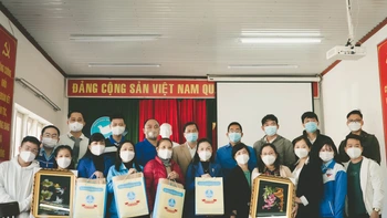 Sen gầy một đóa sang thu