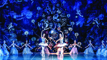 Diện mạo mới của vở ballet 'Kẹp hạt dẻ': Gánh nặng của đúng đắn chính trị