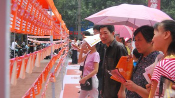 Khi 5 cô gái xem mặt 100 chàng trai