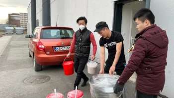 Nghe thầy nam kể chuyện trò nữ