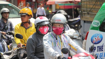 Di dân không chính quy: Đầu dây mối nhợ