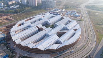 Không dễ bảo nhà khoa học “nghỉ chơi” nhau