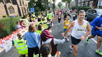 Trên đường chạy marathon: Chuyện nhỏ mà không nhỏ