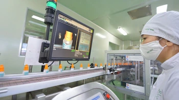 Công nghiệp dược Việt Nam: Vẫn đứng trên chân người khác