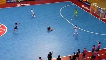 HLV tuyển futsal Indonesia nổi quạu vì học trò chơi quá fair-play
