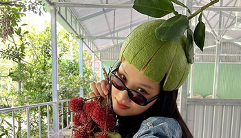 Ảnh vui sao Việt 18-8: Miu Lê ‘lầy lội’ khi ăn trái cây