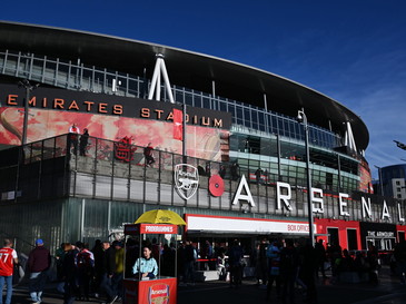 Arsenal ‘gồng’ để Emirates thành sân lớn nhất Ngoại hạng Anh