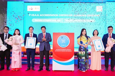 UEF có thêm 4 chương trình đạt chuẩn kiểm định FIBAA