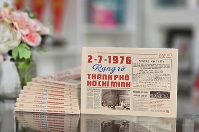 Ra mắt ấn phẩm “Ngày 2-7-1976 rạng rỡ Thành phố Hồ Chí Minh”