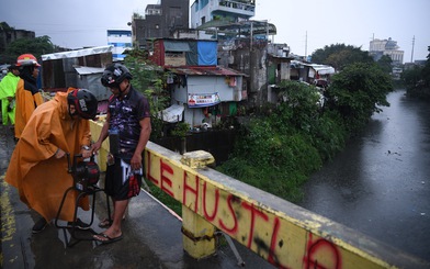 Siêu bão Noru đổ bộ vào Philippines