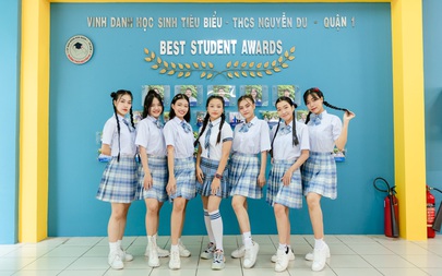 Tiết mục văn nghệ siêu cute của teen trường THCS Nguyễn Du trong lễ khai giảng