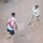 Vợ giận dỗi chồng khi chơi trò tạt ống lon thua