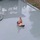 Video hài nhất tuần qua: Chàng trai chơi trò trẻ con khi tắm mưa