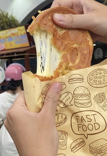 Bánh đồng xu, món ăn vặt “hot trend”, có gì đặc biệt?