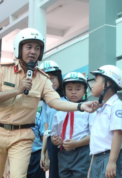 Sáng thứ hai thật hăng say của học trò Trường tiểu học Võ Thị Sáu