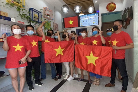 Dubai, buồn vui ngày đội nhà xuất trận