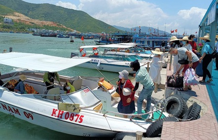 Khánh Hòa tổ chức hơn 30 hoạt động thu hút du khách dịp hè