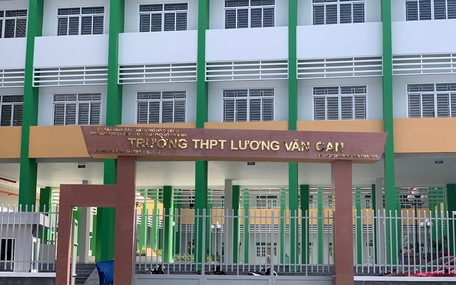 Sở GD-ĐT TP.HCM xử lý vụ miễn nhiệm 9 tổ trưởng, tổ phó ở Trường THPT Lương Văn Can